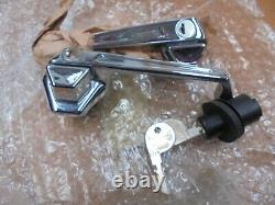 Alfa Romeo Alfetta 1° / 2° Series Front / Lock Handles Button Box