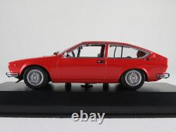 Alfa Romeo Alfetta Gtv 1976 Red Maxichamps 940120120 1:43 Minichamps