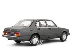 LAUDORACING-MODELS 1:18 Alfetta 2.0i Quadrifoglio Oro 1983-84 LM171B
