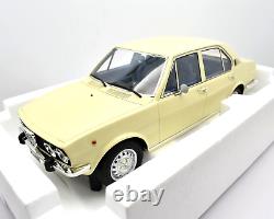 Miniature Car Alfa Romeo Alfetta Auto 118 Laudoracing Static Car Model