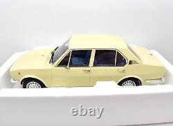 Miniature Car Alfa Romeo Alfetta Auto 118 Laudoracing Static Car Model