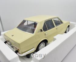 Miniature Car Alfa Romeo Alfetta Auto 118 Laudoracing Static Car Model