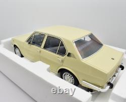 Miniature Car Alfa Romeo Alfetta Auto 118 Laudoracing Static Car Model