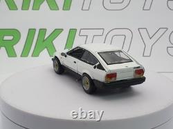 Alfa Romeo Alfetta GTV 6 métro modèle 1/43 blanc 1981
