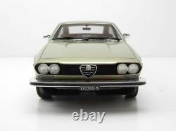 Alfa Romeo Alfetta Gt 1975 Vert Metallic Modellauto 118 Cult Scale Models