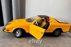 Ancienne voiture télécommandée Alfa Romeo Alfetta SPIDER avec boite poupée