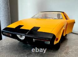 Ancienne voiture télécommandée Alfa Romeo Alfetta SPIDER avec boite poupée